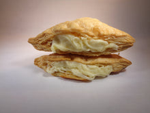 Load image into Gallery viewer, Mozzarella Cheese  Puff Pastry - 8 Pieces

