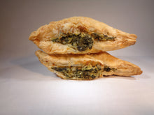 Load image into Gallery viewer, Spinach with Sumac Puff Pastry - Spicy - 8 Pieces
