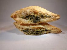 Load image into Gallery viewer, Spinach with Mozzarella and Feta Cheese Puff Pastry - 8 Pieces
