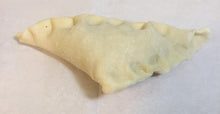 Load image into Gallery viewer, Chicken &amp; Sumac Puff Pastry - 8 Pieces
