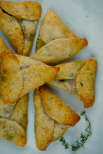 Load image into Gallery viewer, Spinach with Sumac  Pie - Fatayer - Spicy
